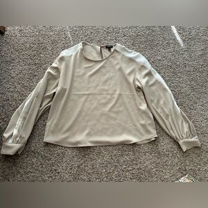 Simple women’s blouse NEVER WORN